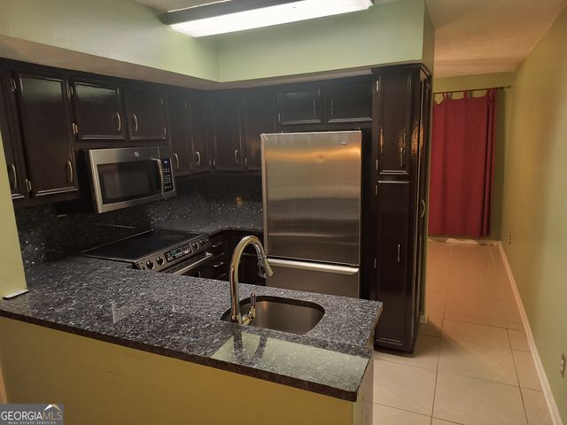 105 Governors Drive, Forest Park, GA 30297