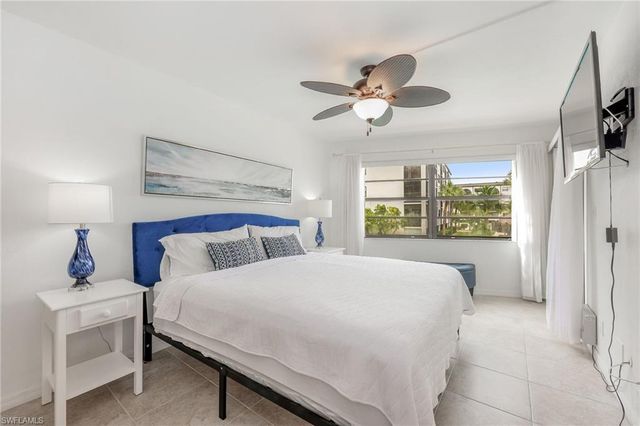 1007 Anglers CV J204, Marco Island, FL 34145