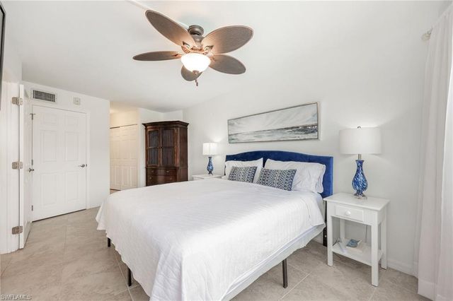 1007 Anglers CV J204, Marco Island, FL 34145