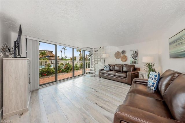 1007 Anglers CV J204, Marco Island, FL 34145
