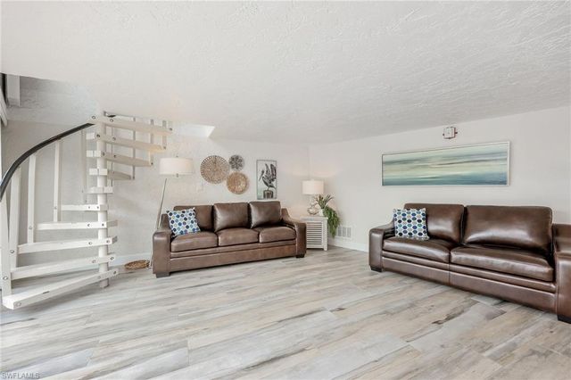 1007 Anglers CV J204, Marco Island, FL 34145