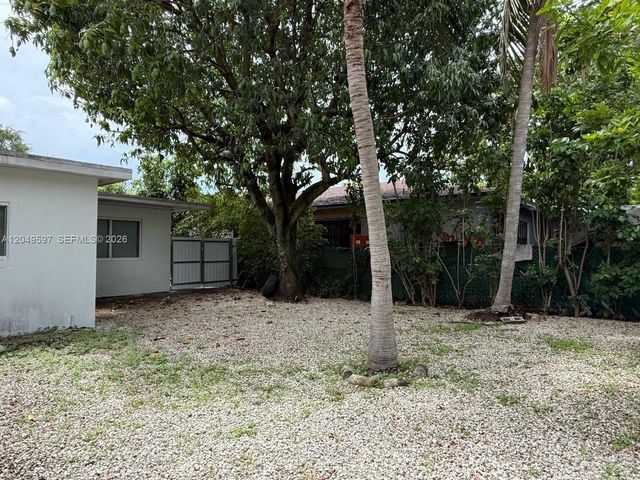 6723 NE Miami Pl 6725, Miami, FL 33138