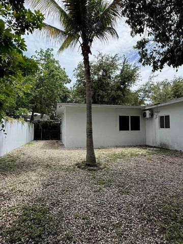 6723 NE Miami Pl 6725, Miami, FL 33138