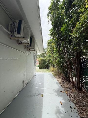 6723 NE Miami Pl 6725, Miami, FL 33138