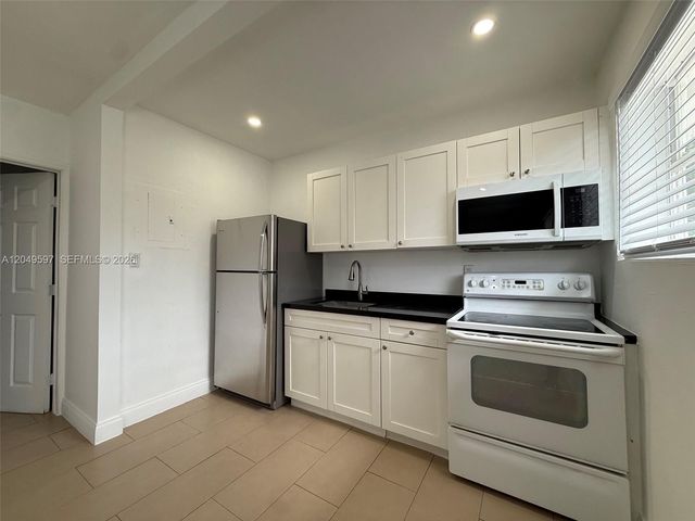 6723 NE Miami Pl 6725, Miami, FL 33138