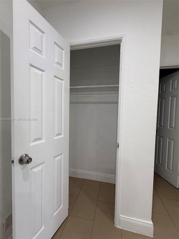 6723 NE Miami Pl 6725, Miami, FL 33138