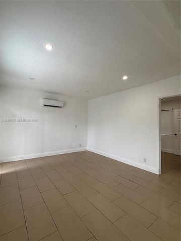 6723 NE Miami Pl 6725, Miami, FL 33138