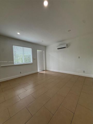 6723 NE Miami Pl 6725, Miami, FL 33138