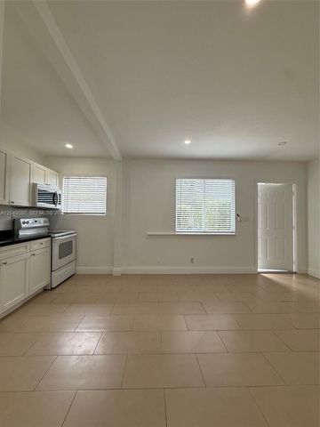 6723 NE Miami Pl 6725, Miami, FL 33138