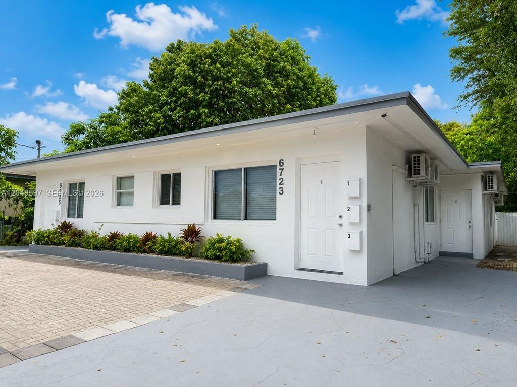 6723 NE Miami Pl 6725, Miami, FL 33138