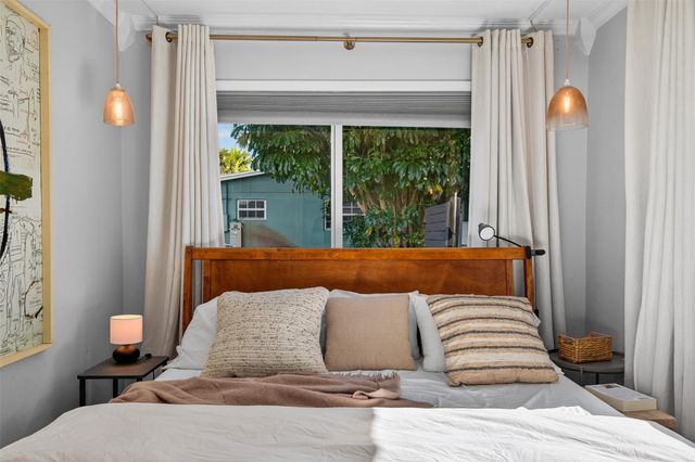 780 NW 33rd Street, Oakland Park, FL 33309