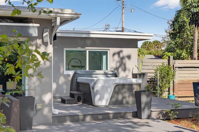 780 NW 33rd Street, Oakland Park, FL 33309