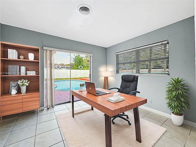 6210 NE 21st Rd, Fort Lauderdale, FL 33308