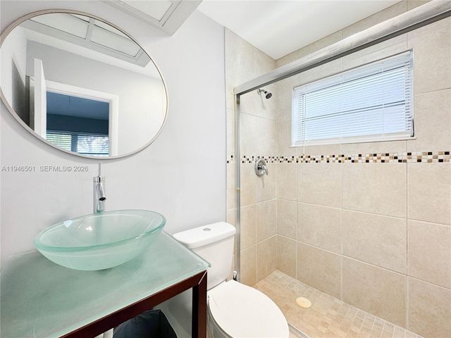 6210 NE 21st Rd, Fort Lauderdale, FL 33308