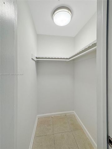 6210 NE 21st Rd, Fort Lauderdale, FL 33308