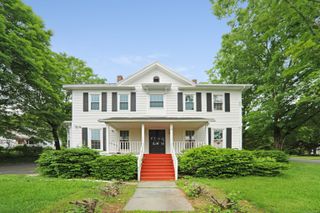 130 Murlyn Road, Hamden, CT 06518