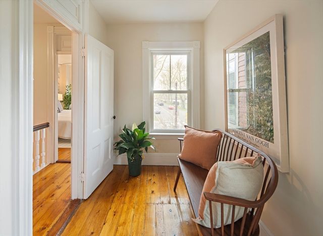 48 Hawthorn Street, Cambridge, MA 02138