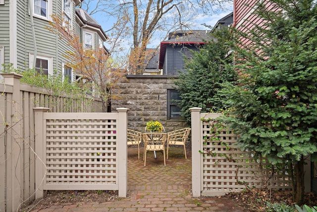 48 Hawthorn Street, Cambridge, MA 02138