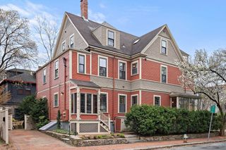 48 Hawthorn Street, Cambridge, MA 02138