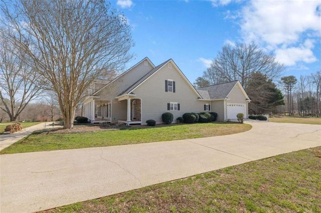 26 Ashland Drive, Commerce, GA 30529