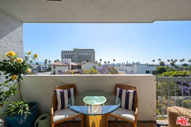 321 N Oakhurst Drive 601, Beverly Hills, CA 90210