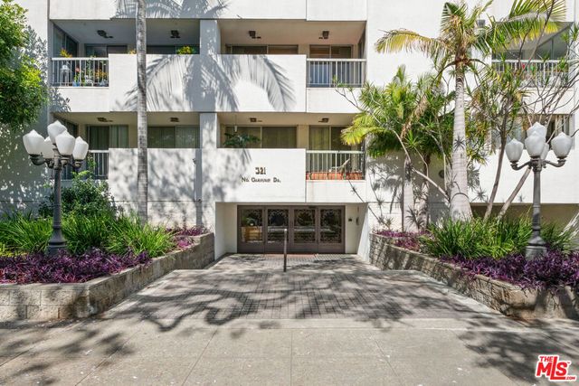 321 N Oakhurst Drive 601, Beverly Hills, CA 90210