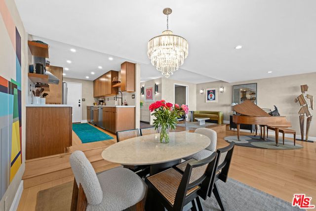 321 N Oakhurst Drive 601, Beverly Hills, CA 90210