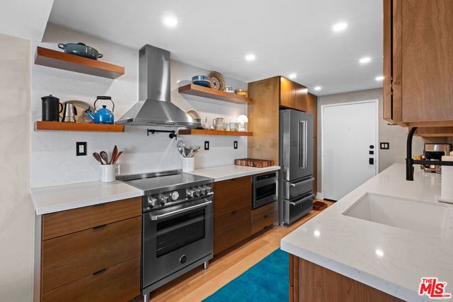 321 N Oakhurst Drive 601, Beverly Hills, CA 90210