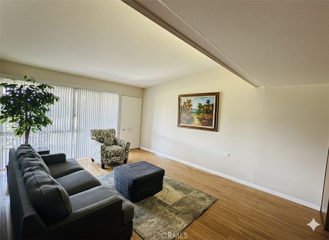 1661 Monterey 16-D, Seal Beach, CA 90740