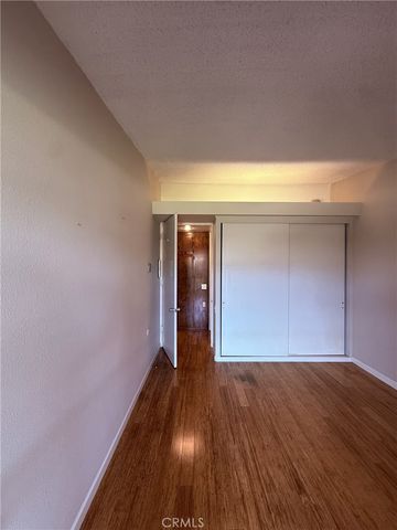 1661 Monterey 16-D, Seal Beach, CA 90740