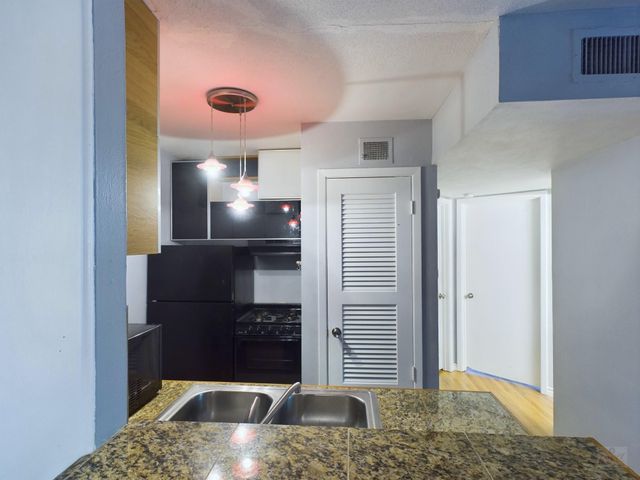 4306 Avenue A Ave 114, Austin, TX 78751