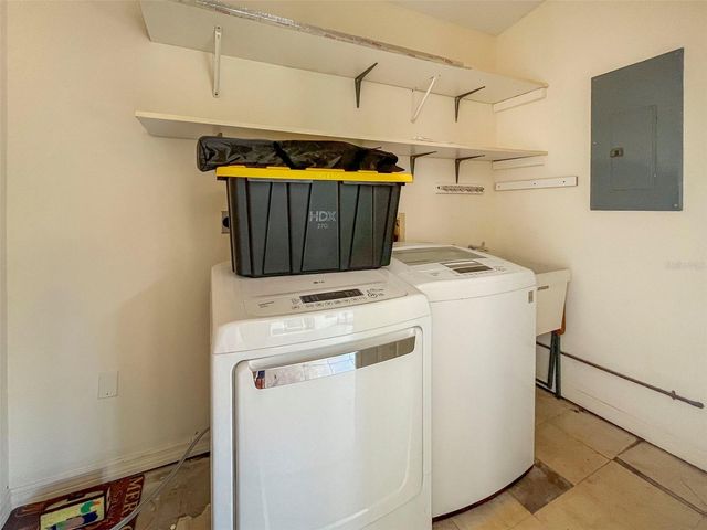 3957 PROCTOR ROAD, Sarasota, FL 34233