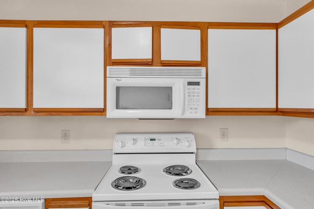 57 Pirates Cove Drive, Swansboro, NC 28584