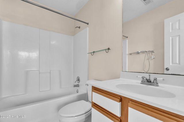 57 Pirates Cove Drive, Swansboro, NC 28584