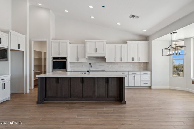 31653 N Misty Lane, San Tan Valley, AZ 85144