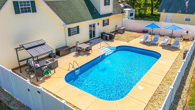 22015 Nelson Road, Elkmont, AL 35620