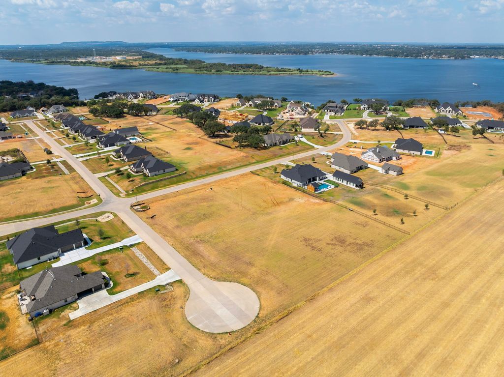 1204 Explorer Lane, Granbury, TX 76049 — photo 2