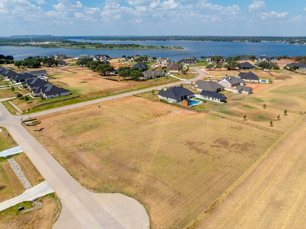 1204 Explorer Lane, Granbury, TX 76049 — photo 3