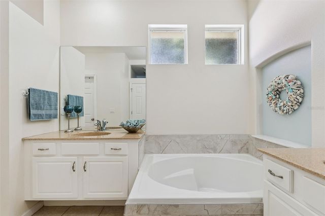 13319 VIA ROMA CIRCLE, Clermont, FL 34711