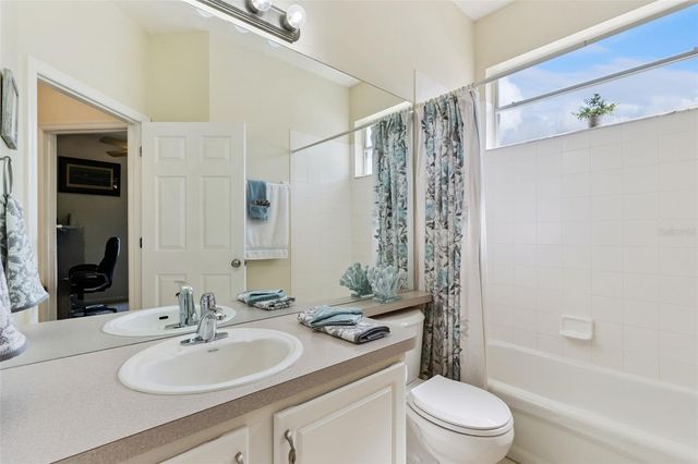 13319 VIA ROMA CIRCLE, Clermont, FL 34711