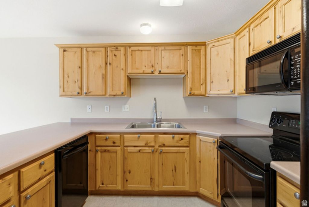 546 W 230 N, Layton, UT 84041 — photo 2