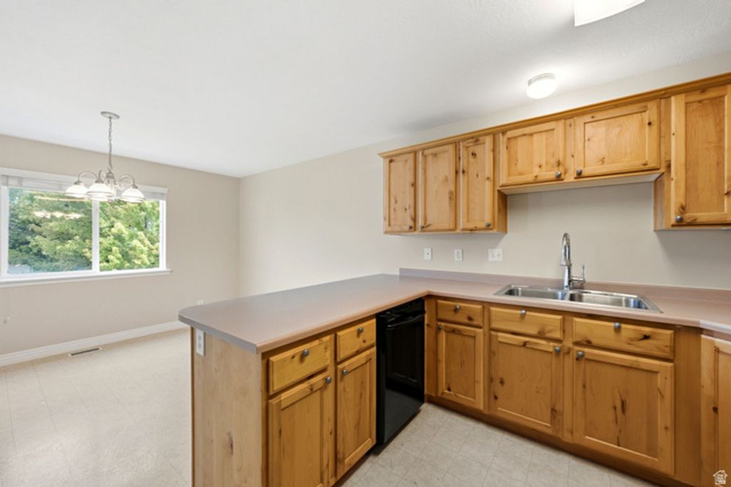 546 W 230 N, Layton, UT 84041 — photo 4