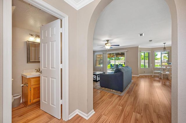 2901 Brenda Way, West Sacramento, CA 95691