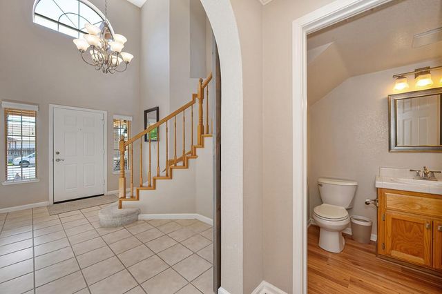 2901 Brenda Way, West Sacramento, CA 95691