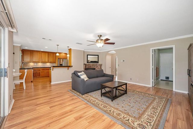 2901 Brenda Way, West Sacramento, CA 95691