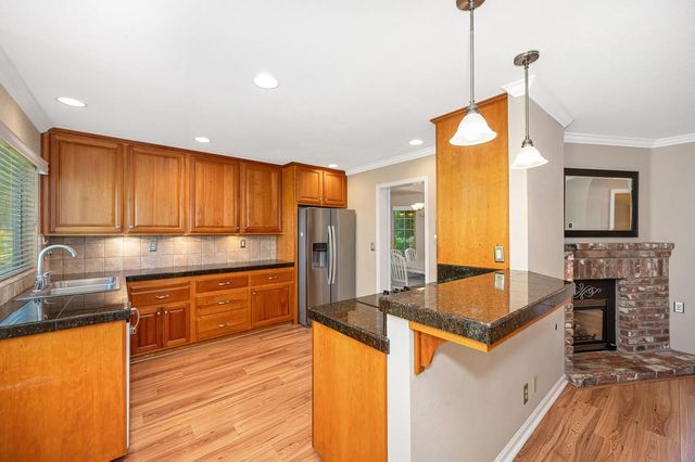 2901 Brenda Way, West Sacramento, CA 95691