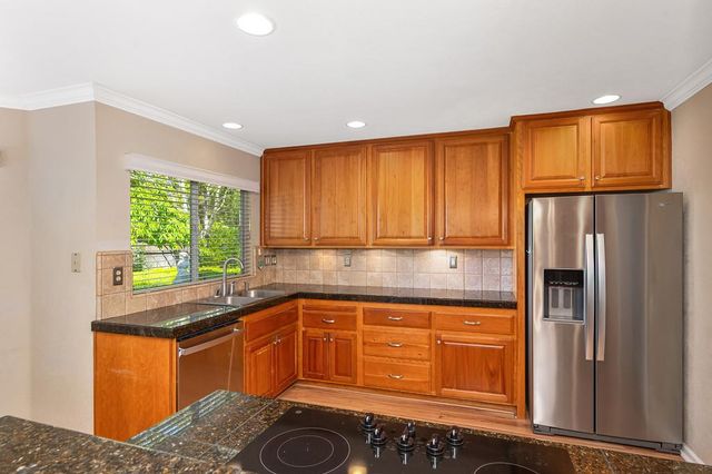 2901 Brenda Way, West Sacramento, CA 95691