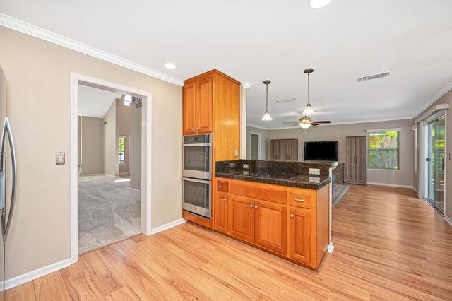 2901 Brenda Way, West Sacramento, CA 95691