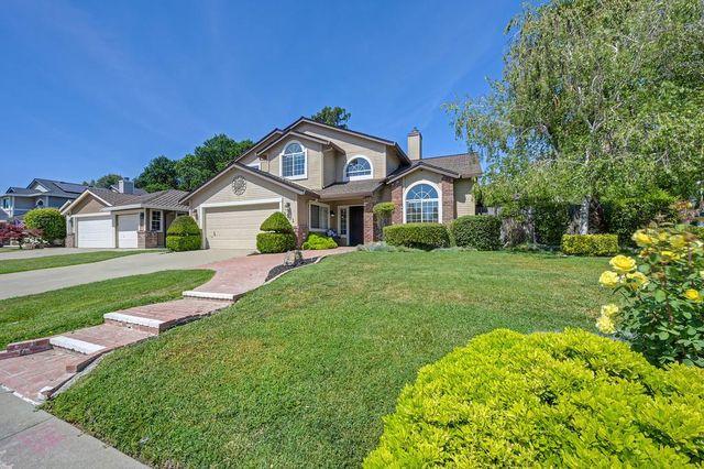 2901 Brenda Way, West Sacramento, CA 95691