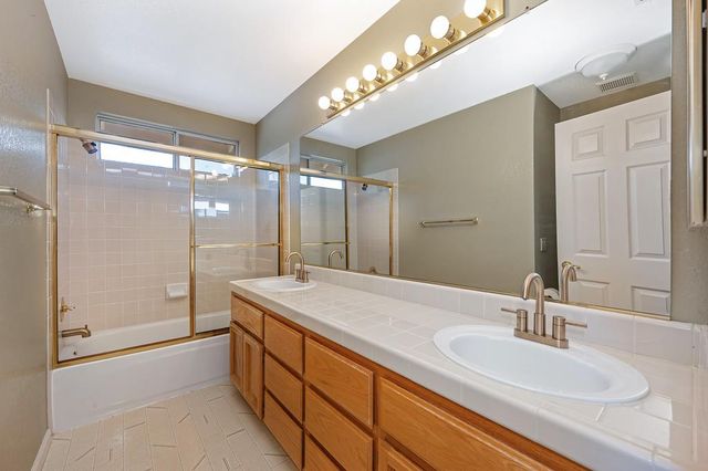 2901 Brenda Way, West Sacramento, CA 95691